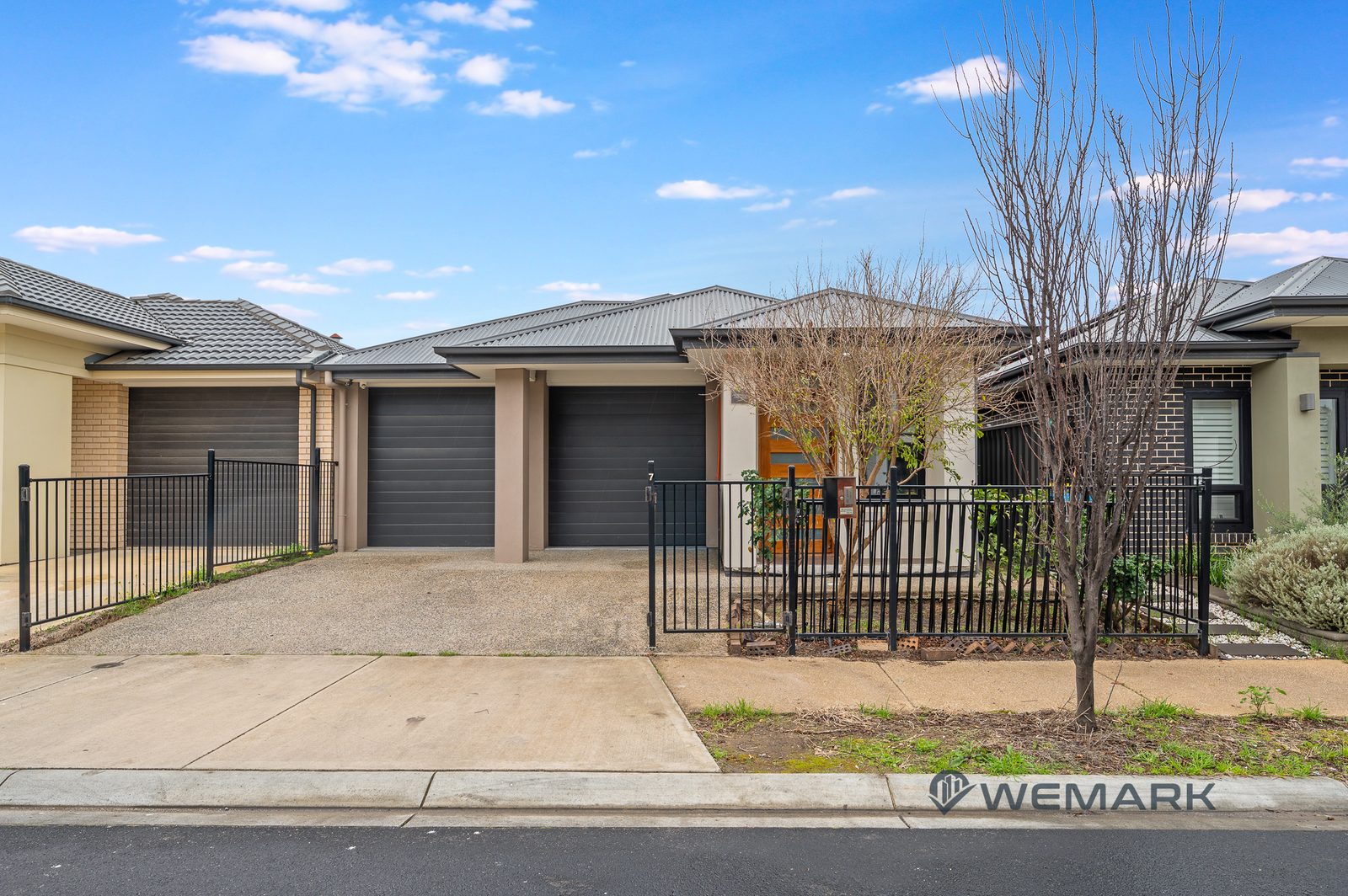 7 Victoria Way, Mansfield Park SA